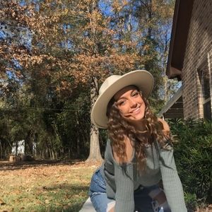 Meet your Posher, Kaylee